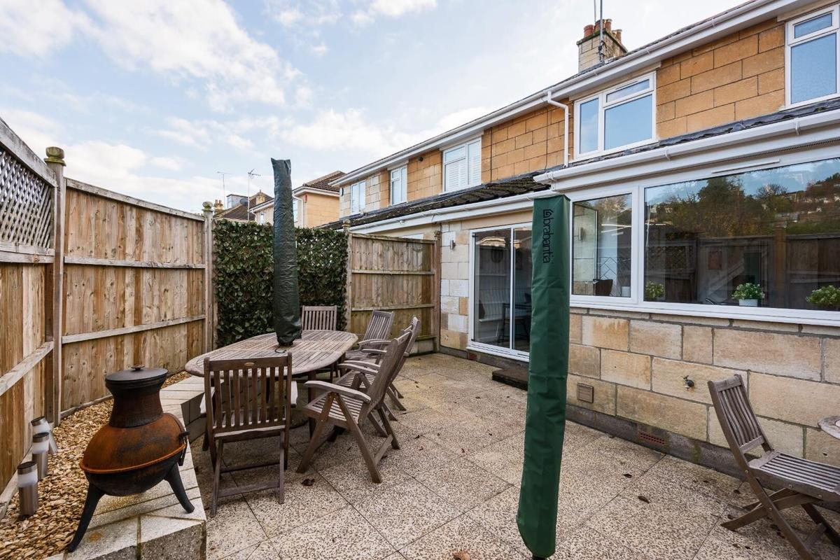 5 bedroom house for rent Newbridge Road, Bath, BA1 3LF UniHomes