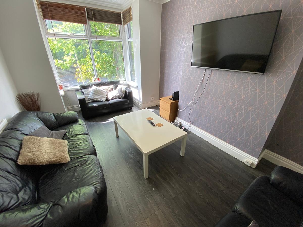 6 bedroom house for rent Stanmore Place, Leeds, LS4 2RR UniHomes