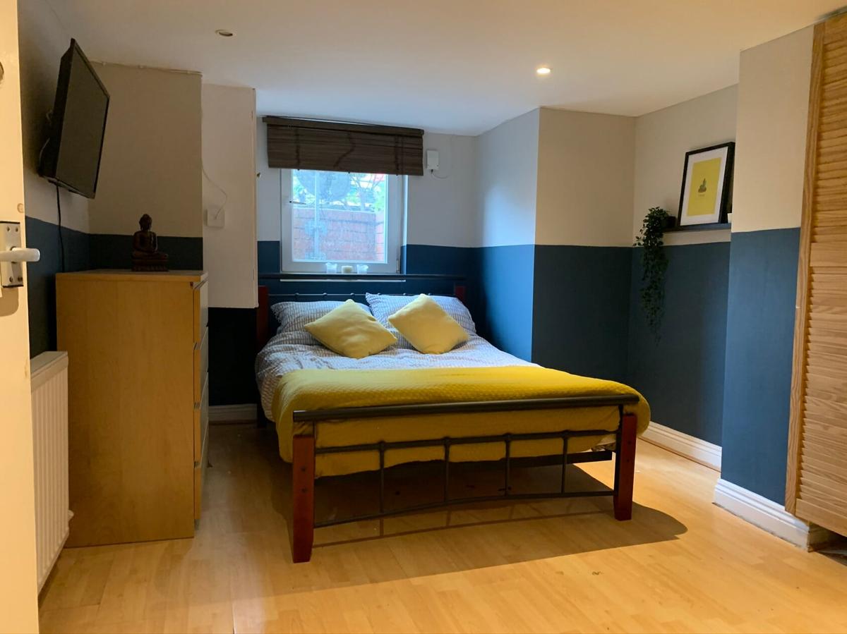 6 bedroom house for rent Stanmore Place, Leeds, LS4 2RR UniHomes