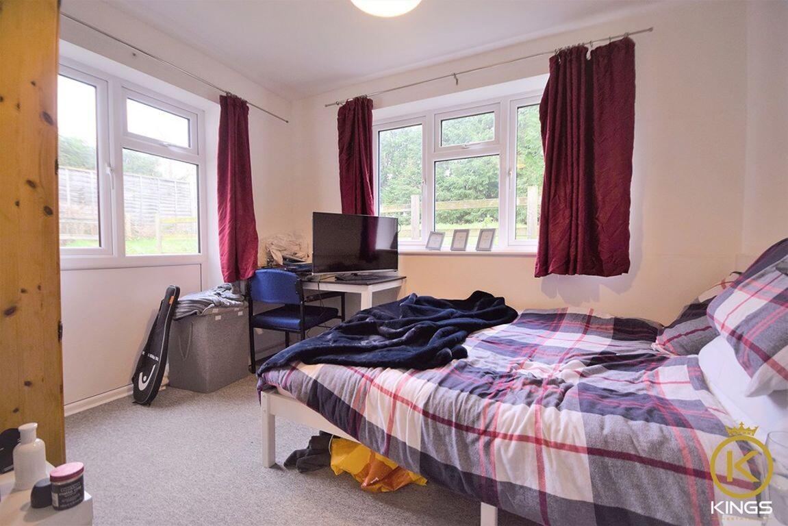 4 bedroom house for rent Blackwell Avenue, Surrey, GU2 8LU UniHomes