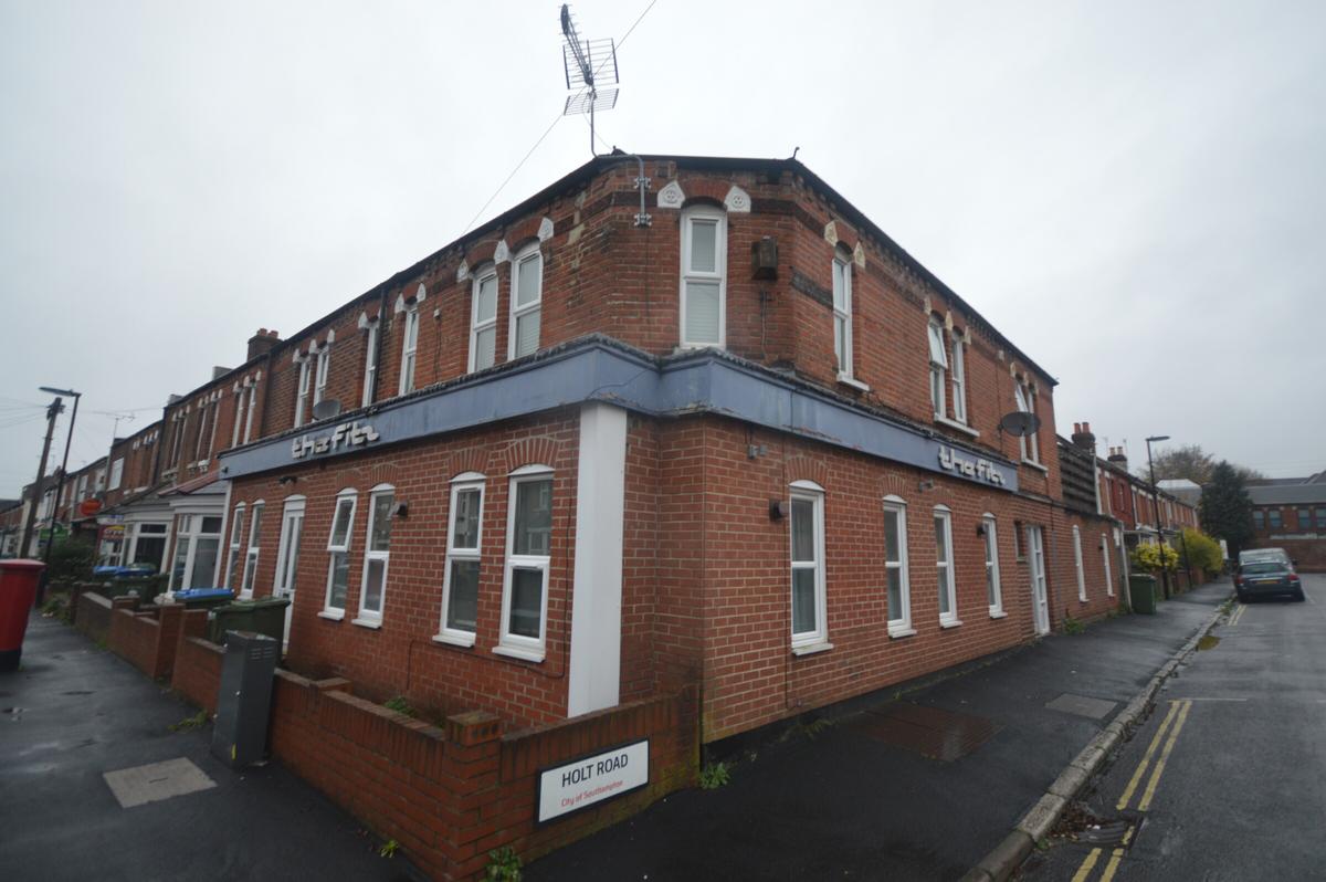 3 bedroom apartment for rent Milton Road, Southampton, SO15 2JD UniHomes