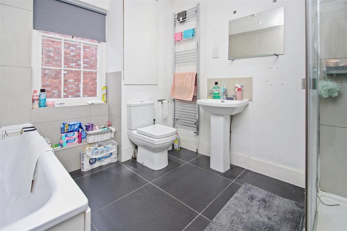 3 bedroom house for rent Broad Street, Canterbury, CT1 2LS UniHomes