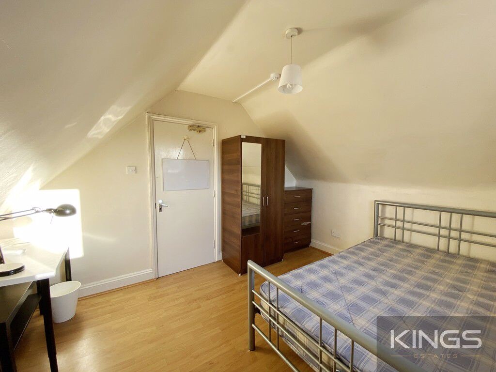 3 bedroom apartment for rent Portswood Road, Southampton, SO17 2FT