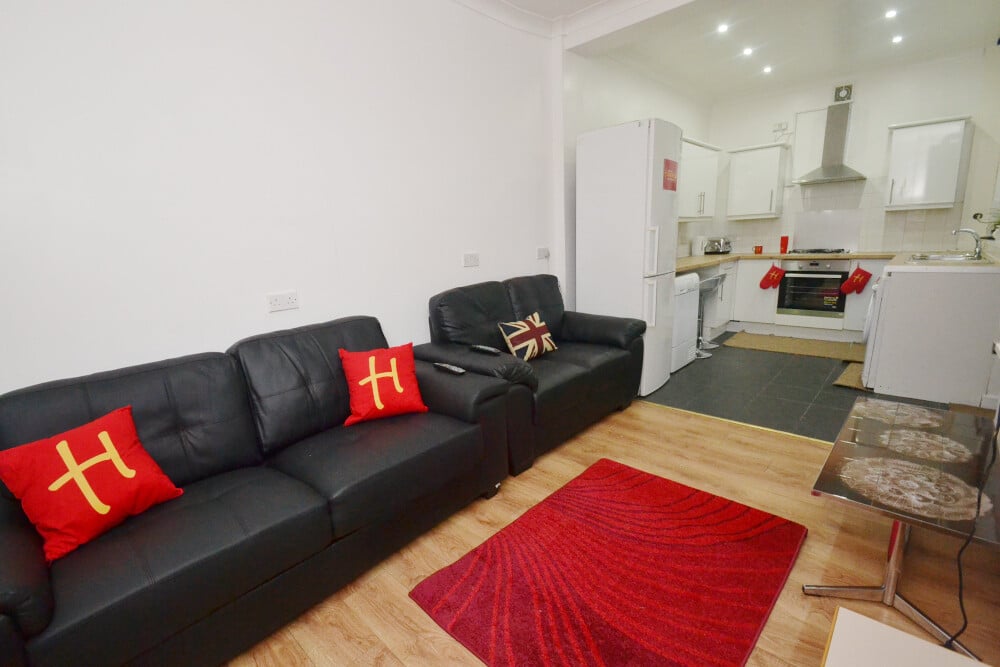 6 bedroom house for rent Standish Road, Manchester, M14 6NP UniHomes