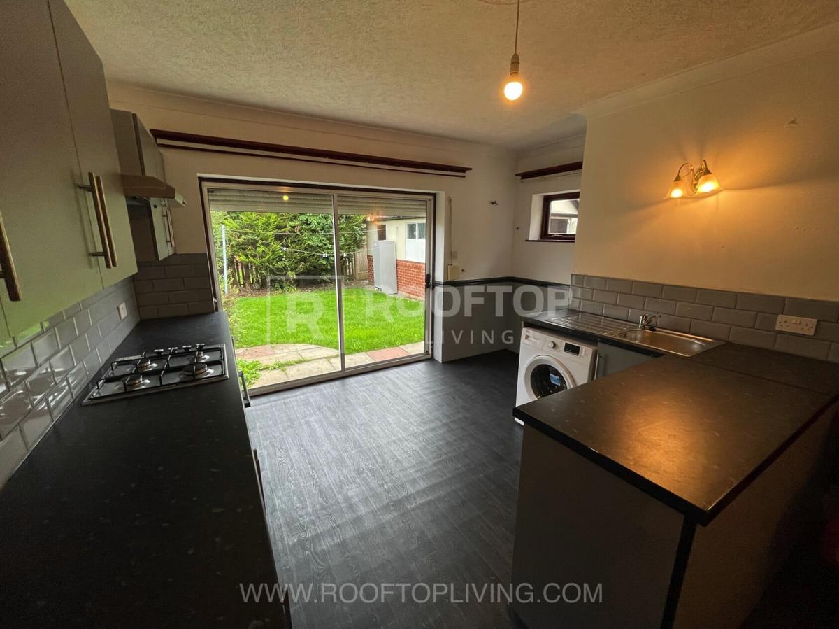 5 bedroom house for rent St. Annes Road, Leeds, LS6 3NZ UniHomes