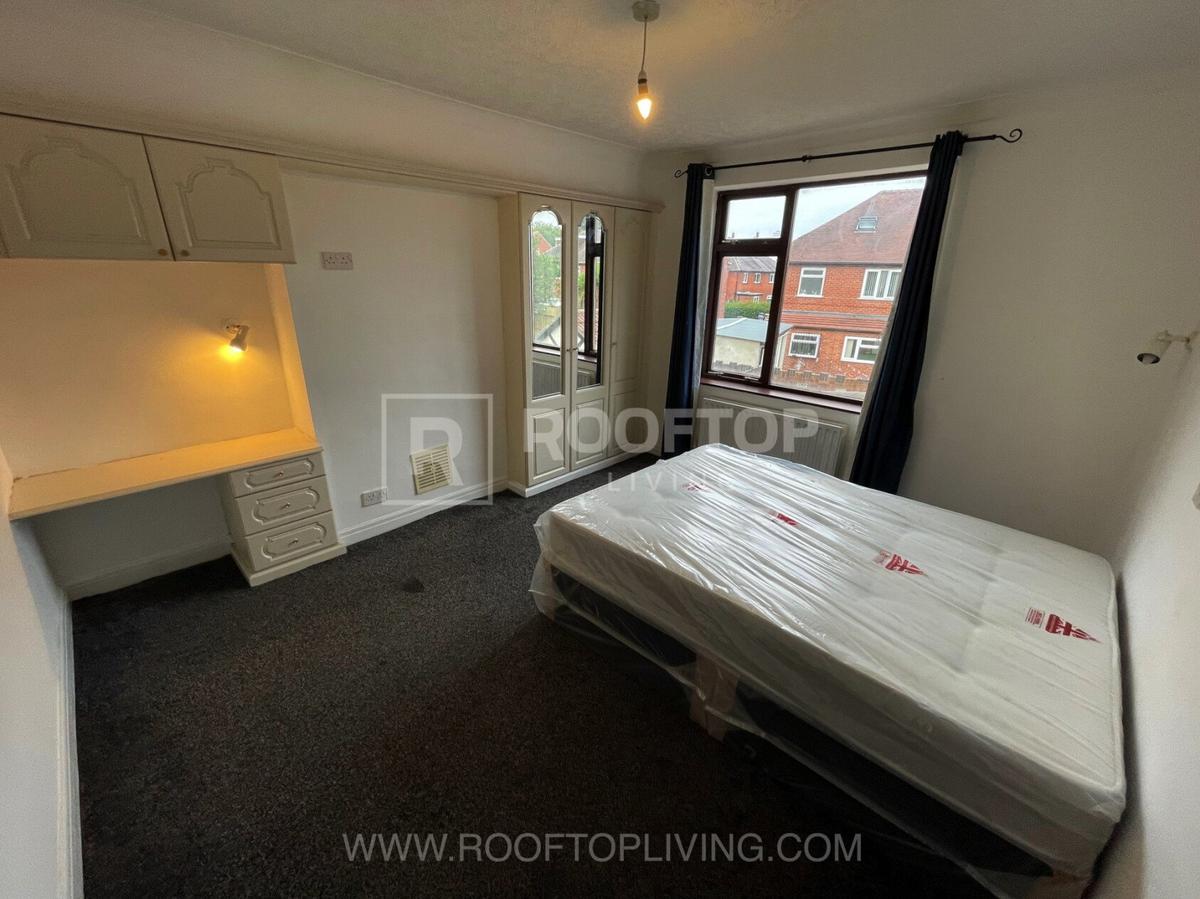 5 bedroom house for rent St. Annes Road, Leeds, LS6 3NZ UniHomes