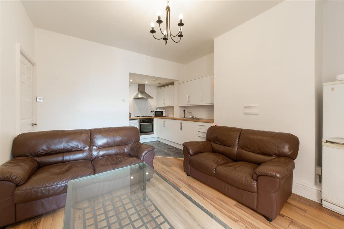 3 bedroom apartment for rent Warwick Street, Newcastle, NE6 5AR UniHomes