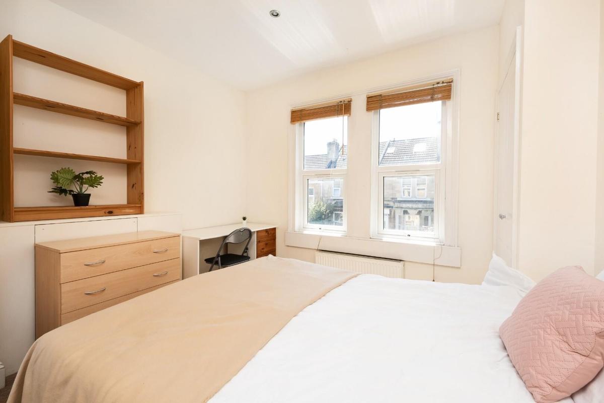 5 bedroom house for rent Ringwood Road, Bath, BA2 3JJ UniHomes