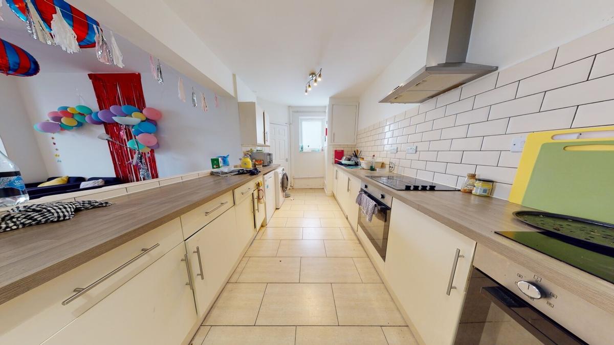 8 bedroom house on The Arboretum, Arboretum, Nottingham
