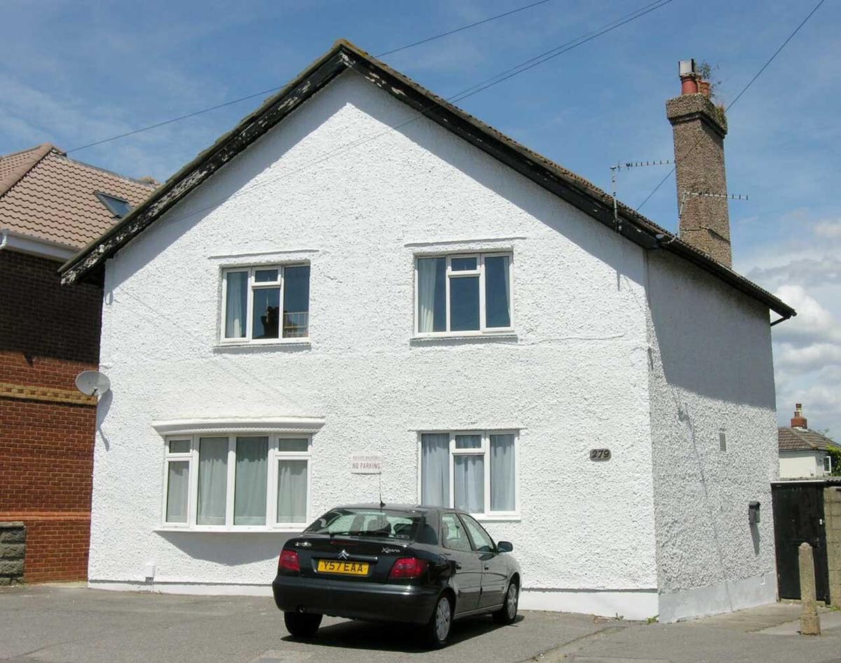 2 bedroom apartment on Columbia Road, Ensbury Park, Bournemouth