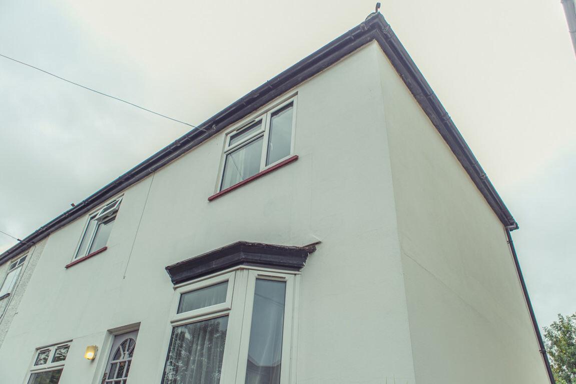 5 bedroom house for rent Hereford Close, Surrey, GU2 9TA UniHomes