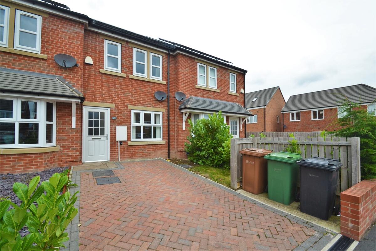 2 bedroom house for rent Swarcliffe Avenue, Leeds, LS14 5AB UniHomes