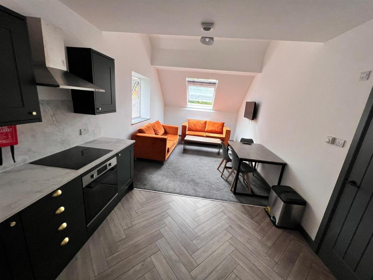 3 bedroom apartment for rent Medburn House, Barker Street, Newcastle