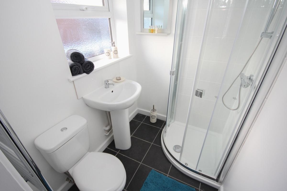 6 bedroom house for rent Reydon Close, Norwich, NR5 9AG UniHomes