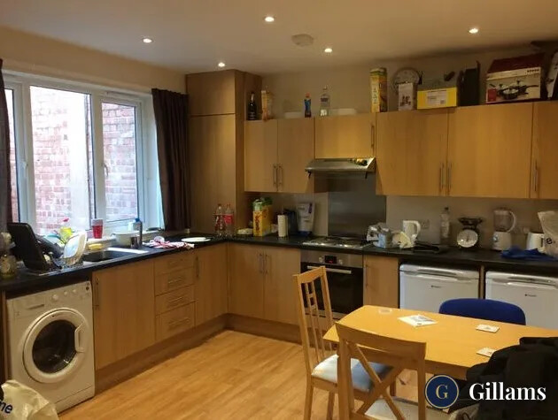 2 bedroom apartment on North Street, City Centre, Exeter