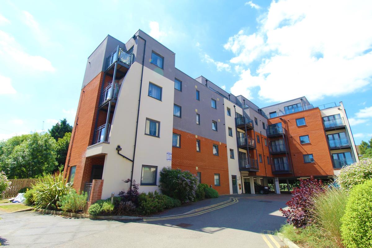 2 bedroom apartment for rent Walnut Tree Close, Surrey, GU1 4LG UniHomes