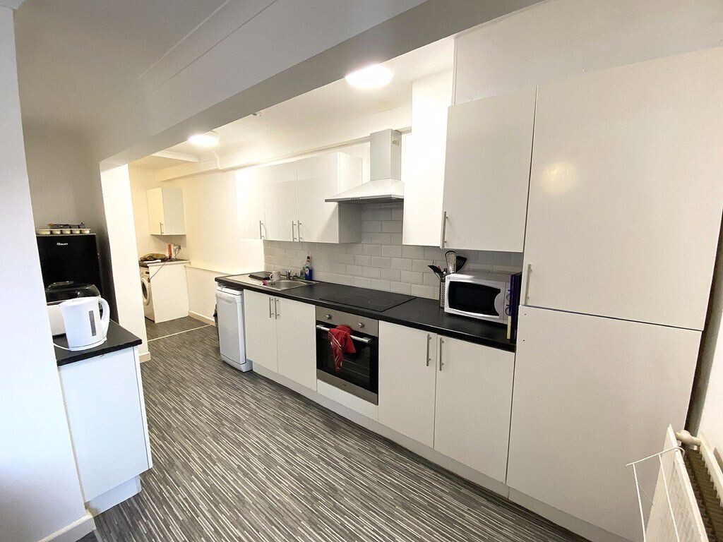 3 bedroom apartment for rent Outram Road, Portsmouth, PO5 1QP UniHomes