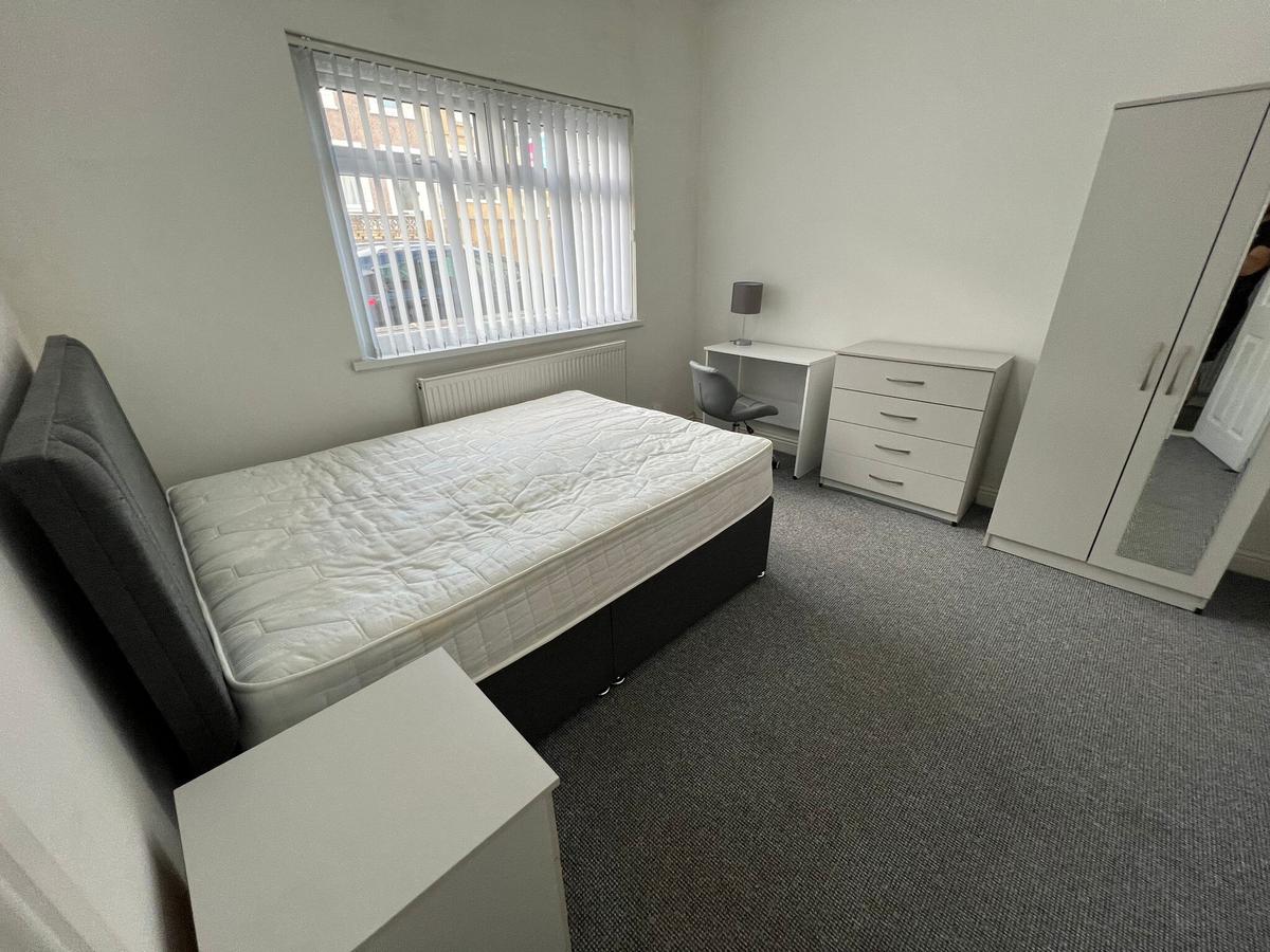 4 bedroom house for rent Baglan Street, Swansea, SA1 8JZ UniHomes