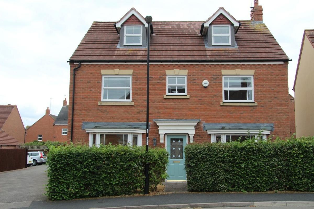 6 bedroom house for rent Ten Shilling Drive, Coventry, CV4 8GZ UniHomes