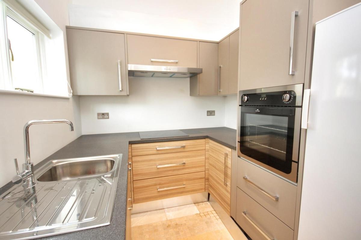 4 bedroom apartment for rent Mile End, Bath, BA1 6PT UniHomes