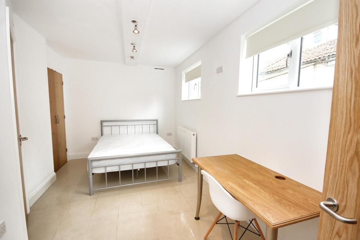 4 bedroom apartment for rent Mile End, Bath, BA1 6PT UniHomes