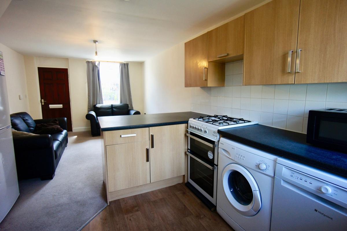 3 bedroom house for rent Jarrow Road, Sheffield, S11 8YB UniHomes