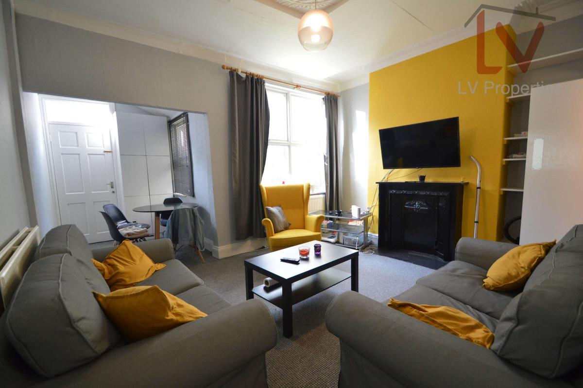 4 bedroom house for rent Headingley Mount, Leeds, LS6 3EW UniHomes