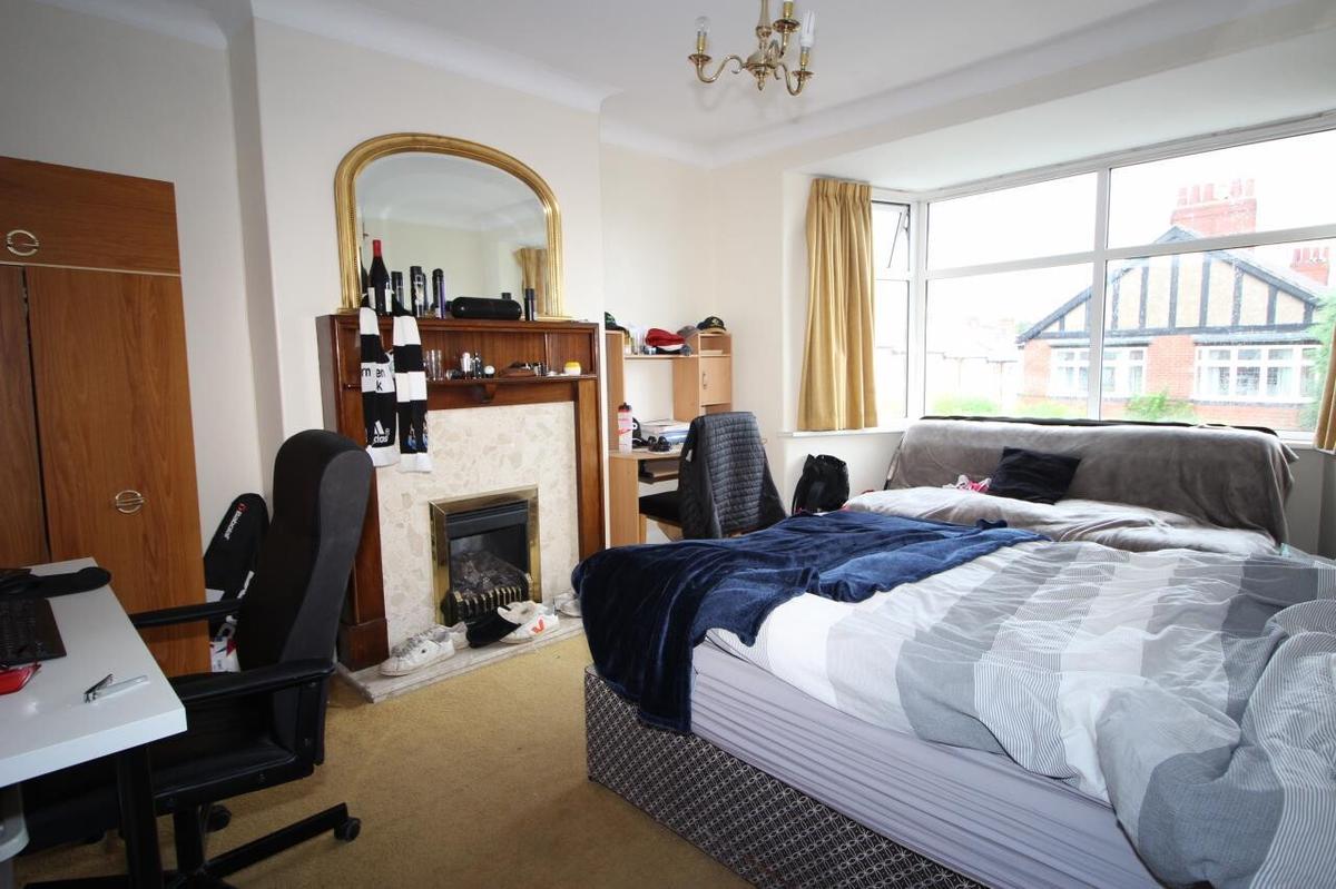 3 bedroom apartment for rent Valley View, Newcastle, NE2 2JS UniHomes