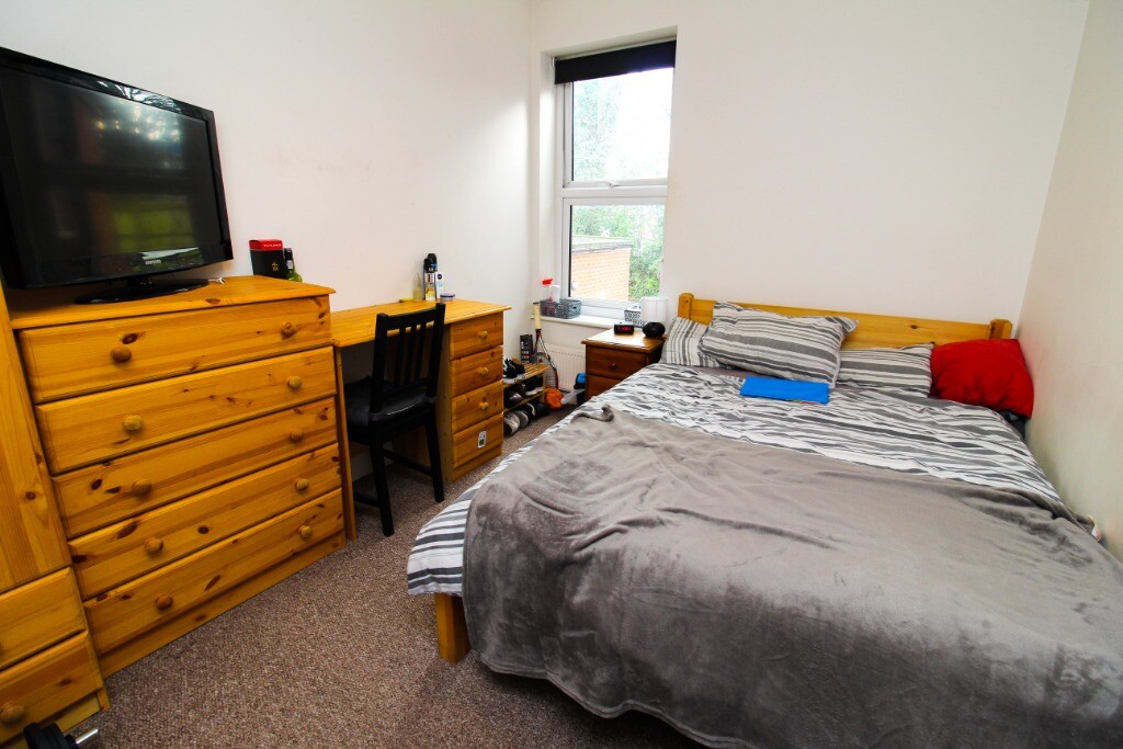 5 bedroom house for rent Sandhurst Road, Southampton, SO15 2FN UniHomes