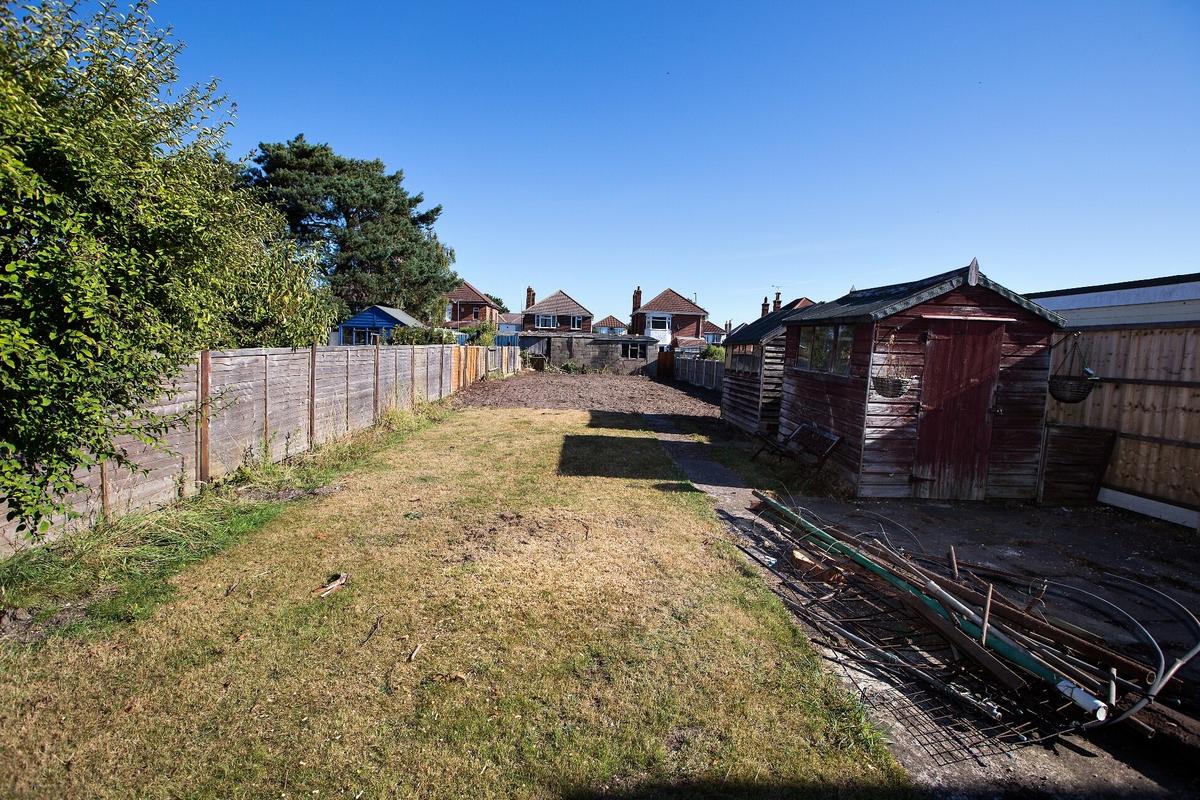 4 bedroom house for rent Mossley Avenue Wallisdown, Bournemouth, BH12