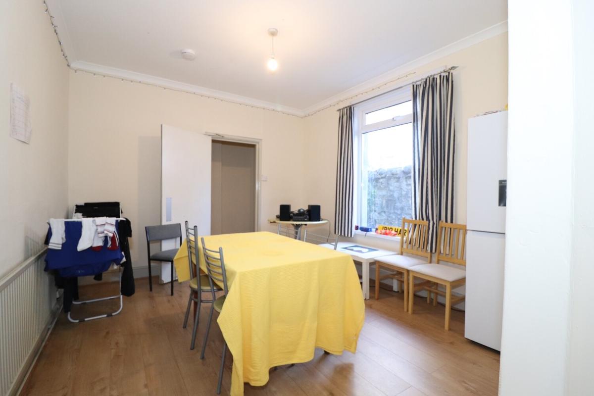 5 bedroom house for rent Ruthin Gardens, Cardiff, CF24 4AU UniHomes