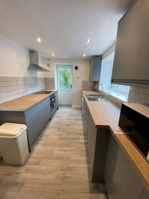 4 bedroom house on Llewelyn Street, Sketty, Swansea