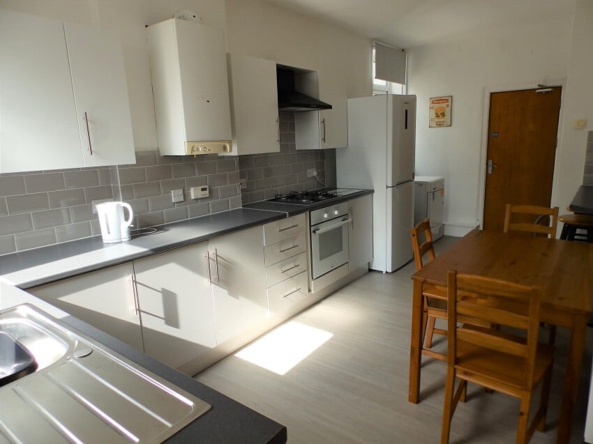 5 bedroom house for rent Russell Street, Swansea, SA1 4HR UniHomes