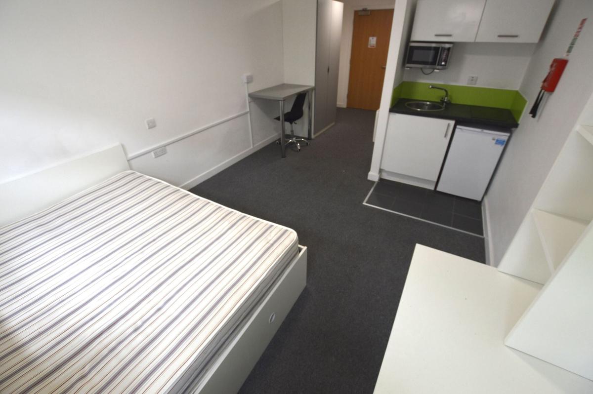 1 bedroom house for rent Tudor Road, Leicester, LE3 5HU UniHomes