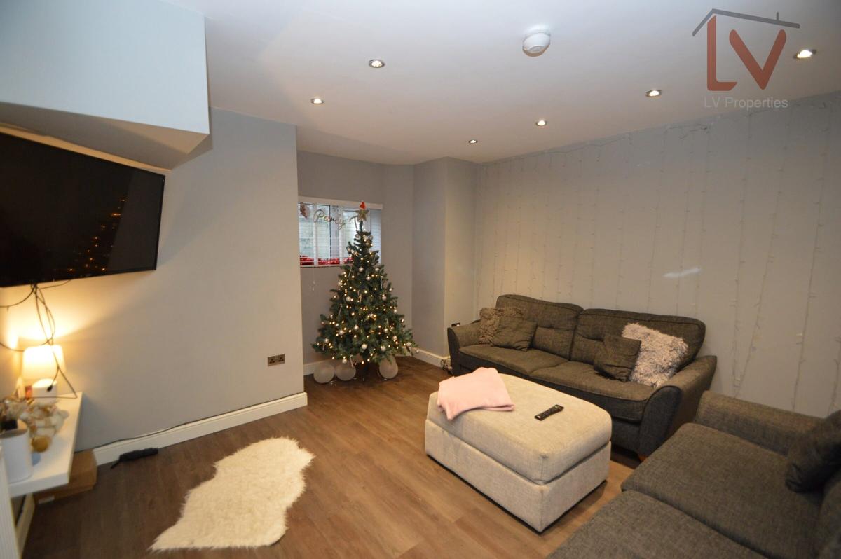 6 bedroom house for rent Hartley Crescent, Leeds, LS6 2LL UniHomes