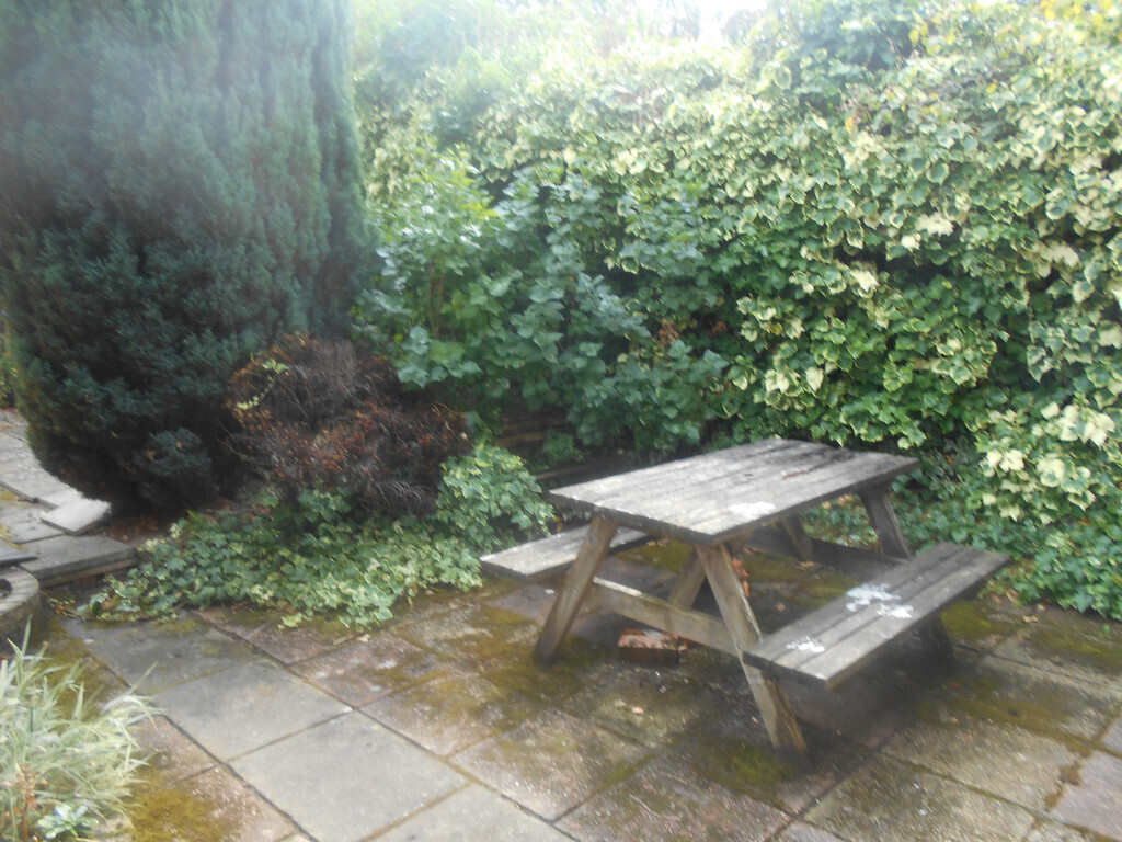 4 bedroom house for rent Cherrywood Avenue Englefield Green, Surrey