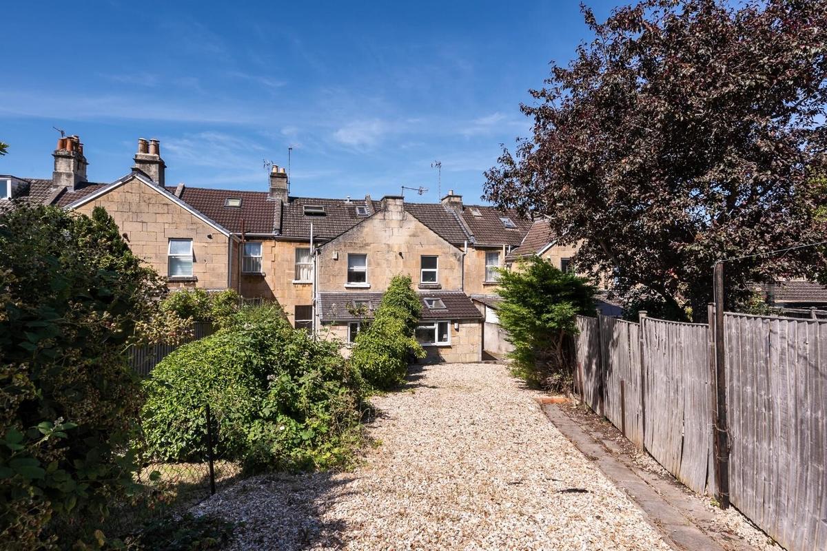 5 bedroom house for rent Canterbury Road, Bath, BA2 3LG UniHomes