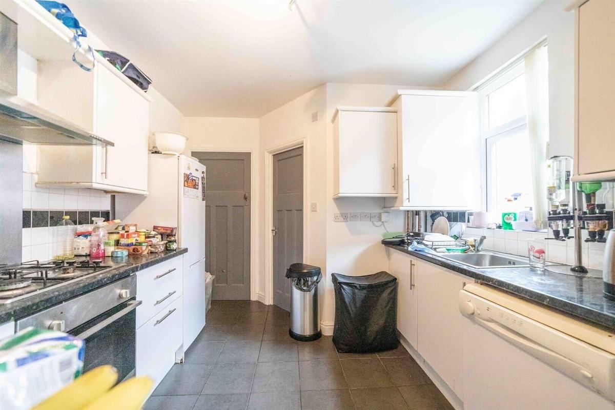 3 bedroom apartment for rent Rokeby Terrace, Newcastle, NE6 5ST UniHomes