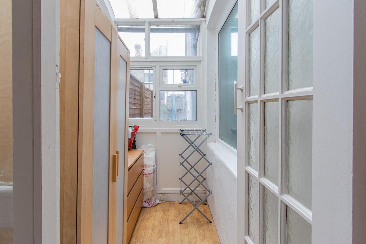 5 bedroom house for rent Angus Street, Cardiff, CF24 3LX UniHomes