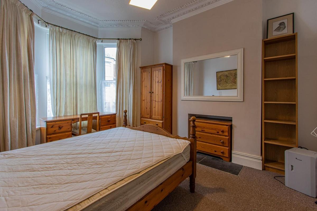 5 bedroom house for rent Angus Street, Cardiff, CF24 3LX UniHomes