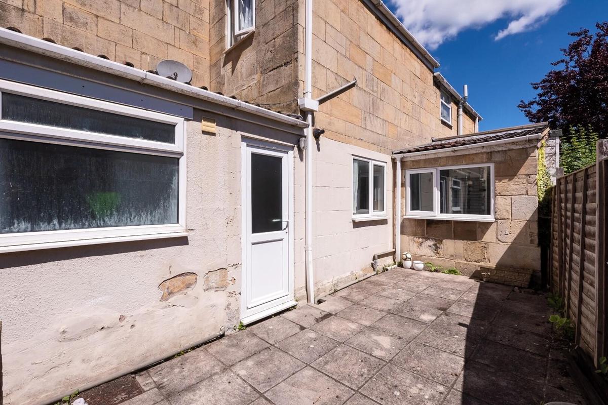 4 bedroom house for rent Lorne Road, Bath, BA2 3BY UniHomes