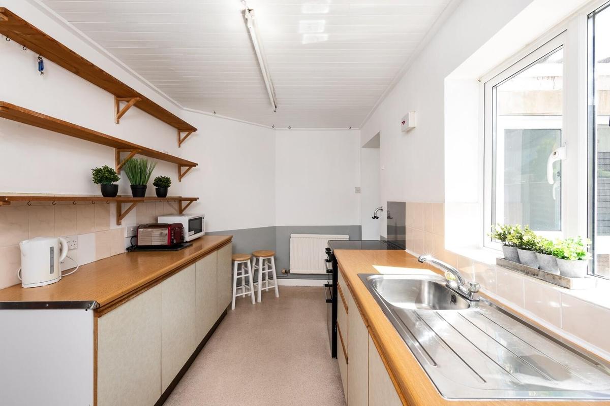 4 bedroom house for rent Lorne Road, Bath, BA2 3BY UniHomes