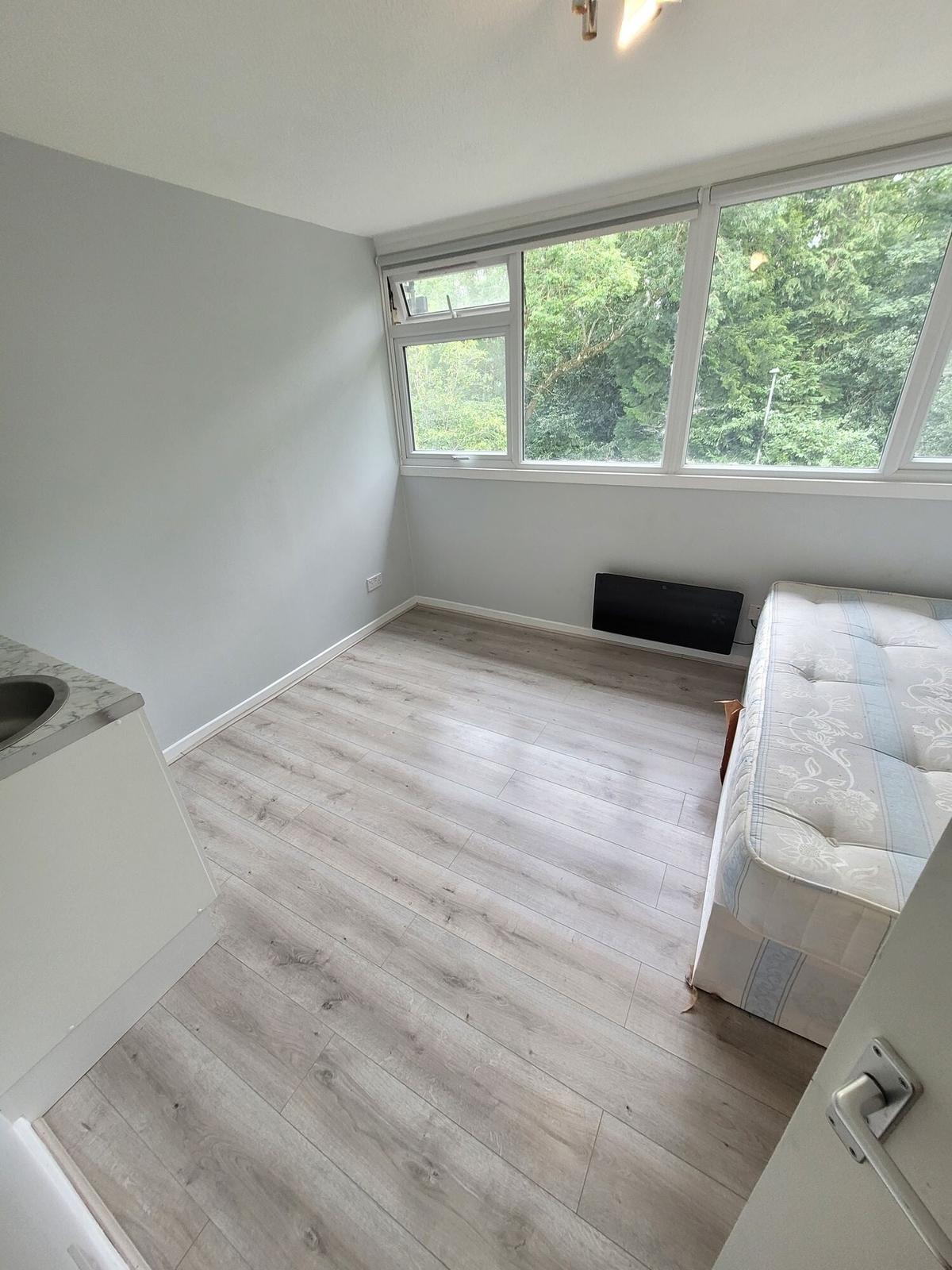 1 bedroom apartment on Sanctuary Close, Wembley, London