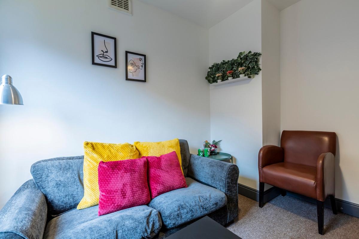 6 bedroom house for rent Winchester Avenue, Leicester, LE3 1AU UniHomes