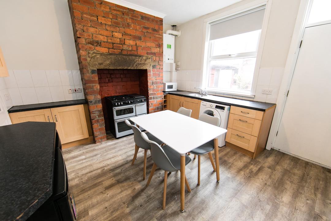 4 bedroom house for rent Welton Place, Leeds, LS6 1EW UniHomes