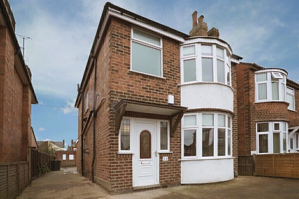 4 bedroom house for rent Warwick Avenue Beeston, Nottingham, NG9 2HQ