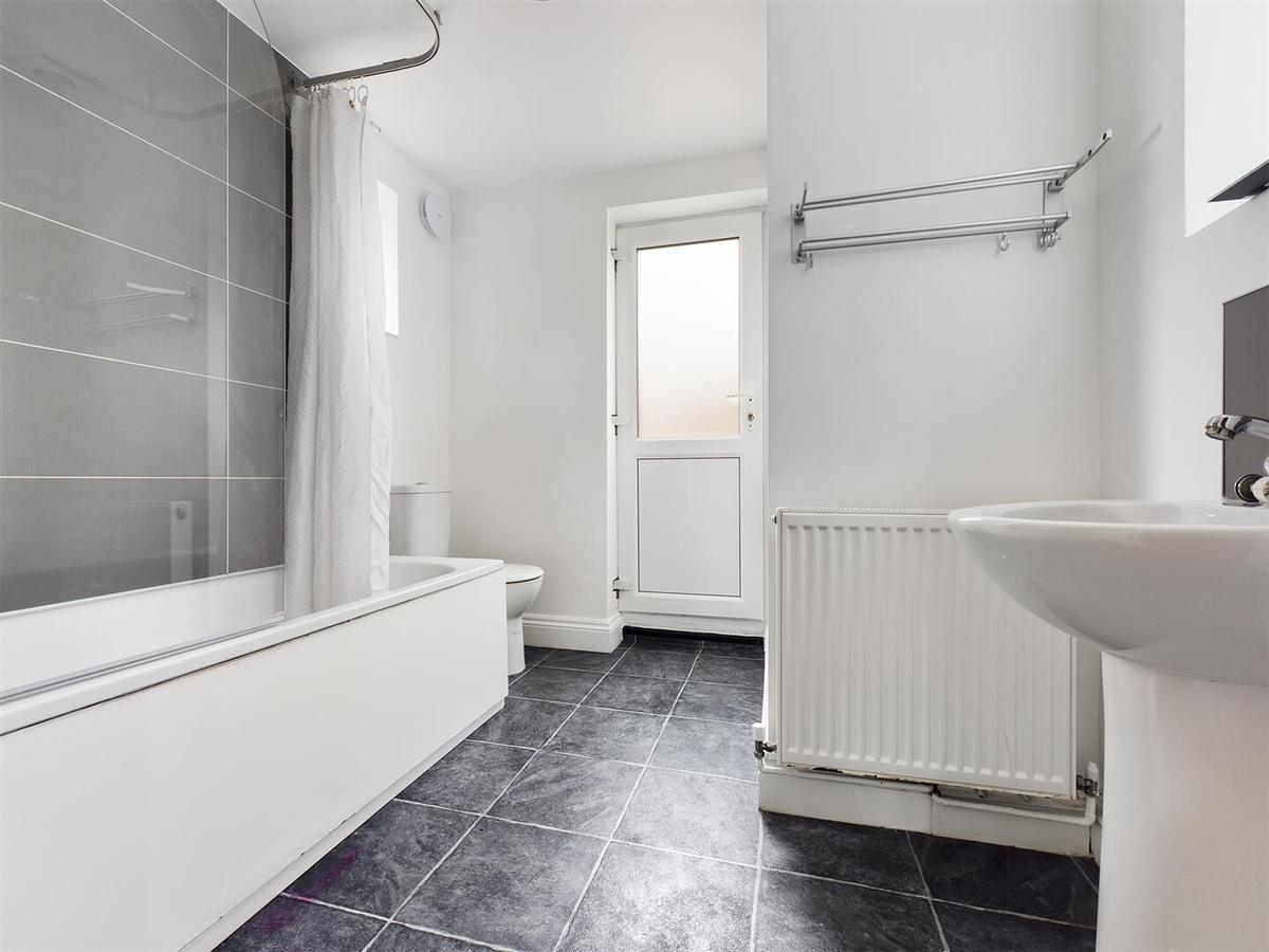 3 bedroom apartment for rent Sandown Road, Brighton, BN2 3EJ UniHomes