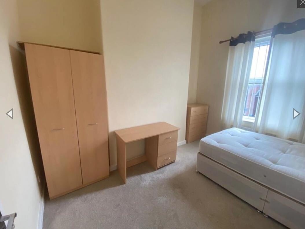 4 bedroom house for rent Blenheim Square, Leeds, LS2 9AR UniHomes