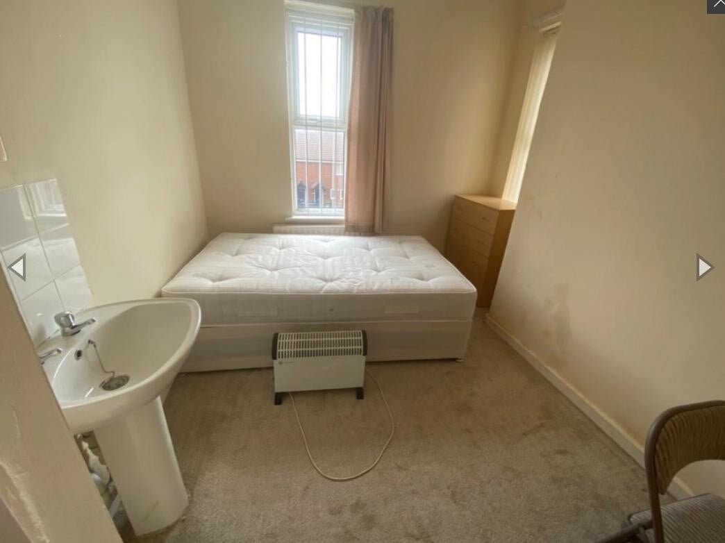 4 bedroom house for rent Blenheim Square, Leeds, LS2 9AR UniHomes