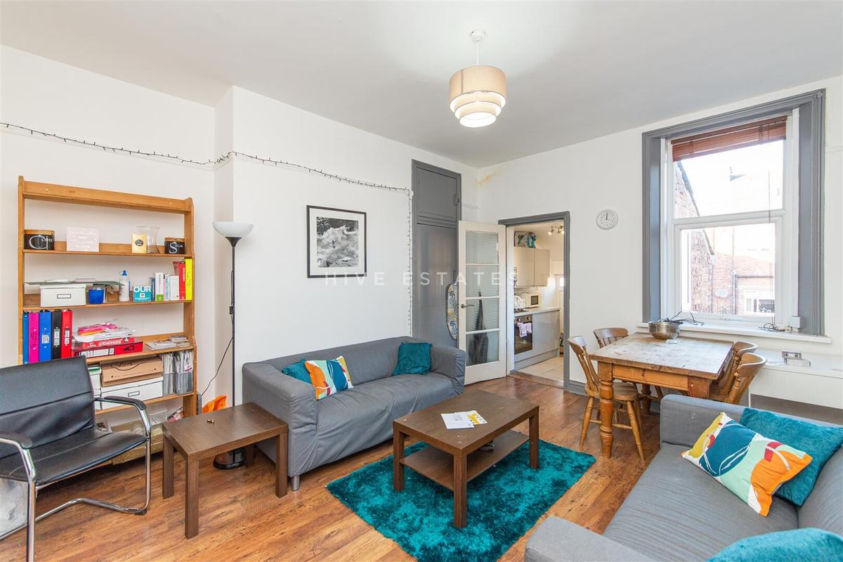 3 bedroom apartment for rent Helmsley Road, Newcastle, NE2 1RE UniHomes